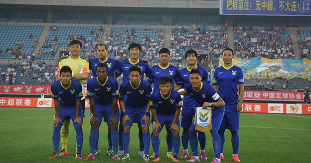 欧冠疯狂夜！3大豪门全逆转，17岁新星封神，后卫90秒双响炸场？（欧冠神奇之夜：三豪门齐逆转，17岁新星封神，后卫90秒梅开二度）