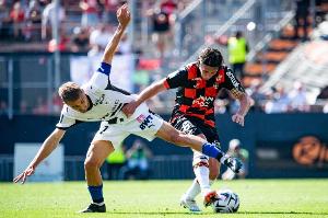 德佬：联赛不应该有中断，国家队比赛导致球员受伤应有赔偿（德佬：反对联赛中断，国家队比赛致伤应予赔偿）