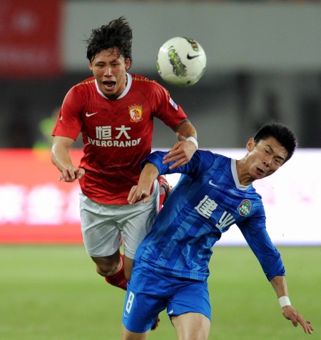 在科蜜们心中，2K4就是科比的签名鞋对吗？（在科比球迷眼里，2K4就等同于他的签名鞋吗？）