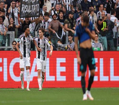 波媒：什琴斯尼在加盟巴萨前考虑参加波兰第七级别联赛（波媒称：什琴斯尼赴巴萨前曾考虑去踢波兰第七级联赛）