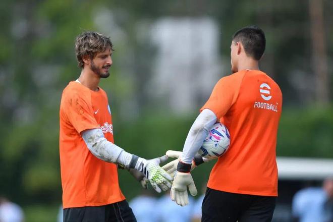 江苏“双城赛”即将打响，苏州队主帅李玮锋：为苏州球迷战斗（江苏双城对决将上演，苏州队主帅李玮锋誓为球迷而战）