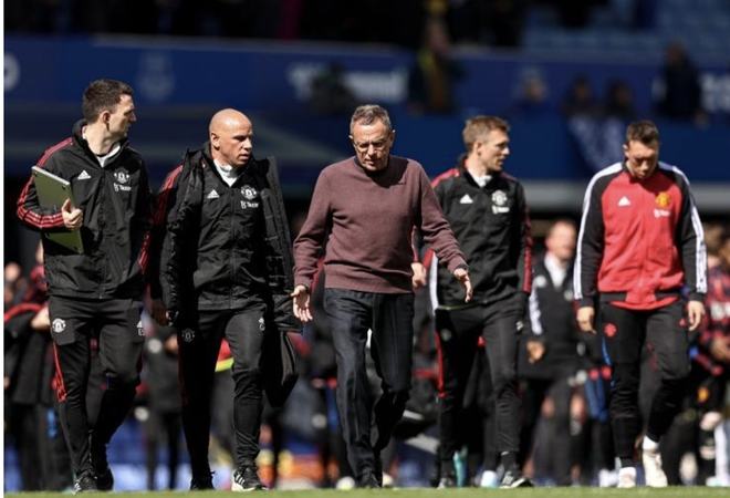 潘德夫：范戴克那次手球应该是点球，裁判决定了比赛的结果（潘德夫：范戴克手球应判点，裁判的判罚左右了比赛结果）