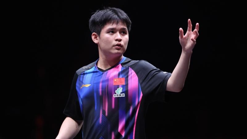 马德兴：有关方面对王洪亮带队0-3巴西不满，却对女足0-8沉默（马德兴：相关方面对王洪亮率队0-3负巴西不满，对女足0-8却缄默不语）