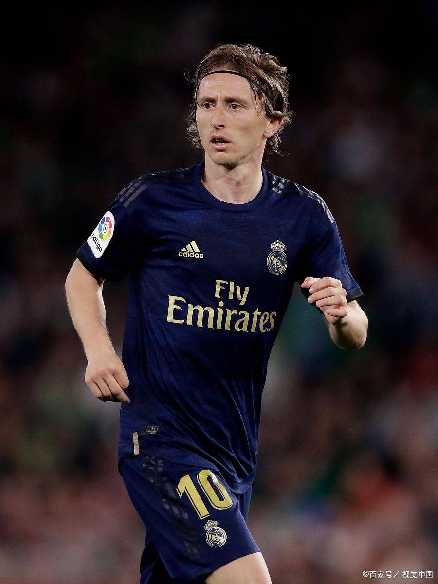 卡拉格：我认为萨拉赫的行为是耻辱，这是和经纪人精心安排的（卡拉格怒斥萨拉赫：其行为可耻，系与经纪人精心策划）