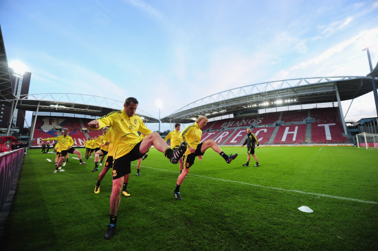 斯基拉：DV9续约的唯一可能是接受3-4年合同，年薪600-800万（斯基拉：DV9续约需签3-4年合约，年薪600-800万为唯一方案）