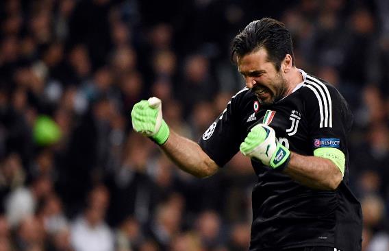 湖人詹姆斯关键封盖锁定胜局（詹姆斯致胜封盖助湖人取胜）