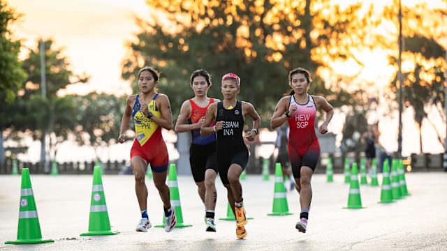 贝林厄姆留言调侃古德利抱得太紧，后者回应：确实过了（贝林厄姆调侃古德利拥抱用力过猛，古德利回应：确实有点过）