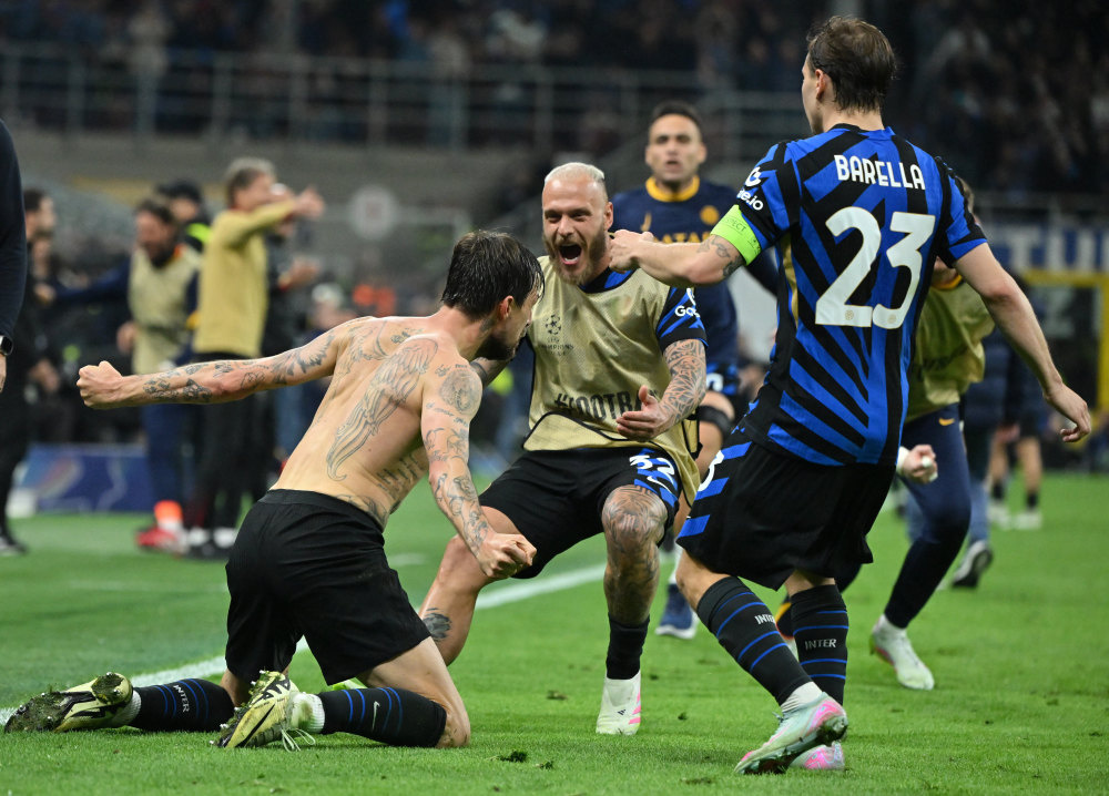 赵鹏：蒋4朱5是国内顶级中卫，但他俩搭配踢亚冠还是太吃力了（赵鹏评蒋4朱5：国内顶级中卫搭档，踢亚冠仍显吃力）