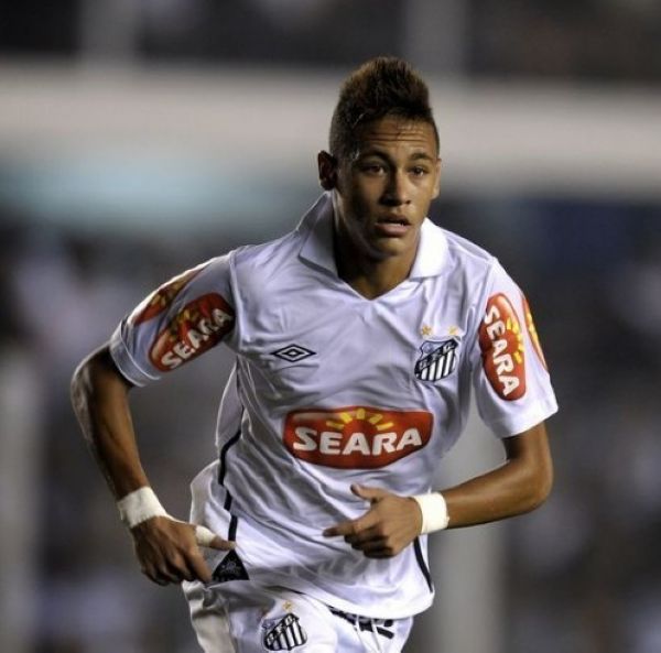 康宁汉姆半场轻取19分5助攻，活塞71分平赛季半场最高（康宁汉姆半场19分5助，活塞71分追平赛季半场最高）