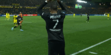 足球报：邵佳一有四大特质被认可，熟悉足协和国字号工作（足球报：邵佳一四大特质获肯定，熟悉足协与国字号事务）