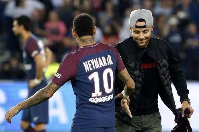 20场6球6助，本赛季意甲仅伊尔迪兹一人各项赛事进球和助攻5+（本季意甲仅伊尔迪兹达成各项赛事5+球5+助：20场6球6助）